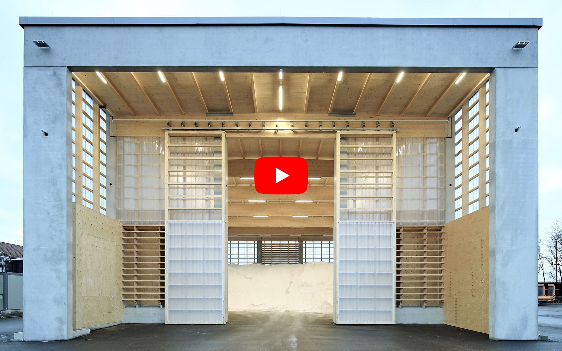 zum YouTube Video der Graessel-Streuguthalle YouTube Video der Graessel-Streuguthalle